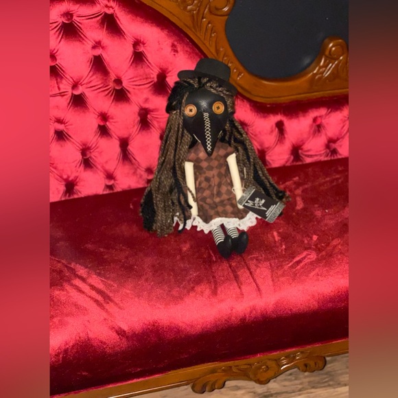 Authentic MoodyVoodies Plague Dr. - Picture 2 of 4